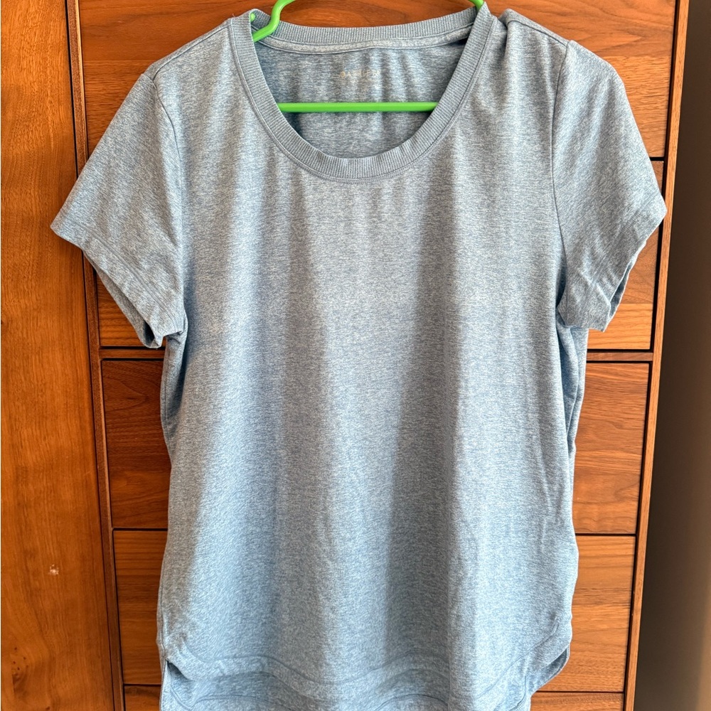 Athleta Uptempo tee size L - Picture 2 of 8